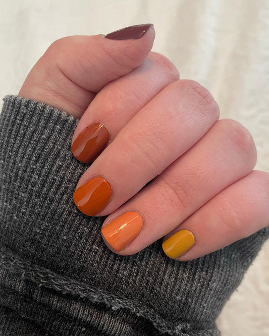 15 Short Thanksgiving Nail Ideas That Nail Fall Vibes