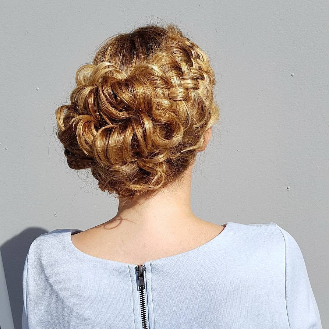17 Cute Hairstyles That Always Stay in Style