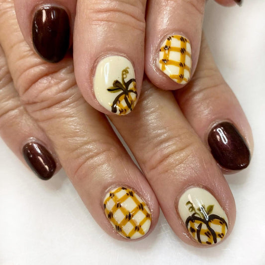 16 Unique Plaid Nail Ideas for Fashion-Forward Nails
