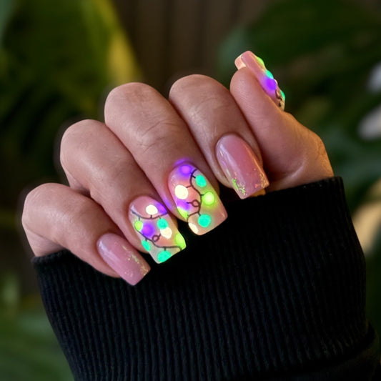 17 Christmas Lights Nail Ideas for a Festive Mani