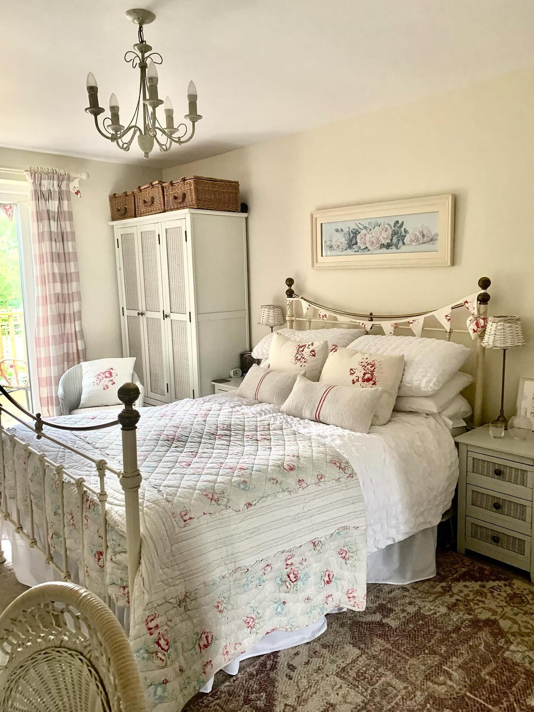 17 Cozy Country Bedroom Ideas That Feel Effortless