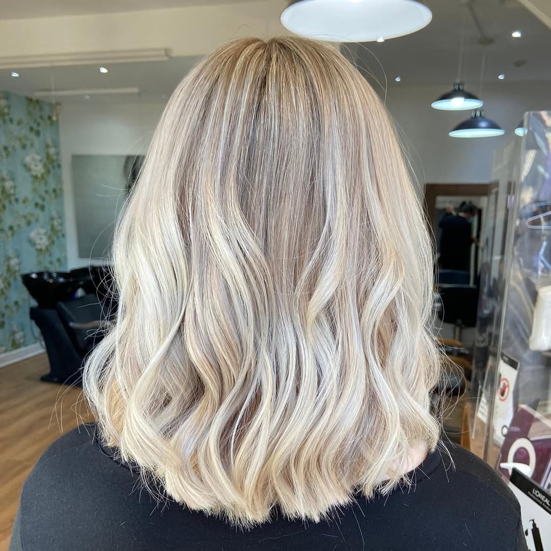 19 Elegant Lob Hairstyles for a Polished Finish