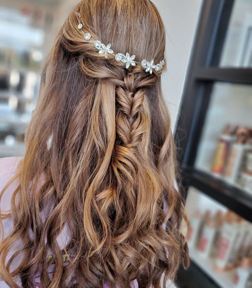 18 Classic Formal Hairstyles That Always Work