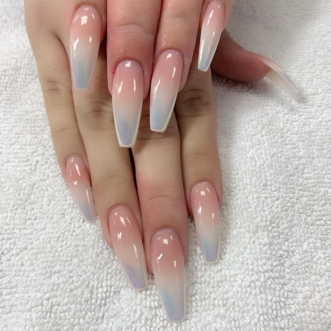 16 Chic Ombre Chrome Nail Ideas for Every Season
