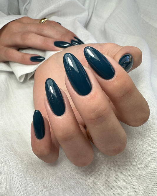15 Dark Blue Nail Ideas That Look Chic