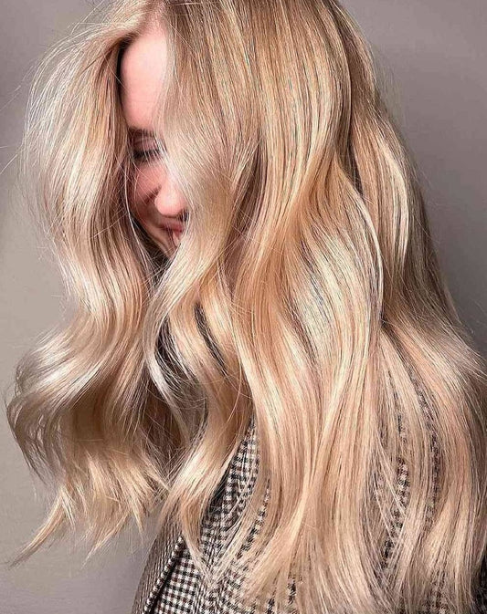 17 Chic Golden Blonde Hair Color Styles for Everyday Glam
