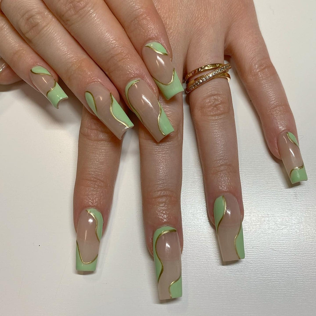 16 Light Green Nail Ideas That Are Simple Yet Stunning