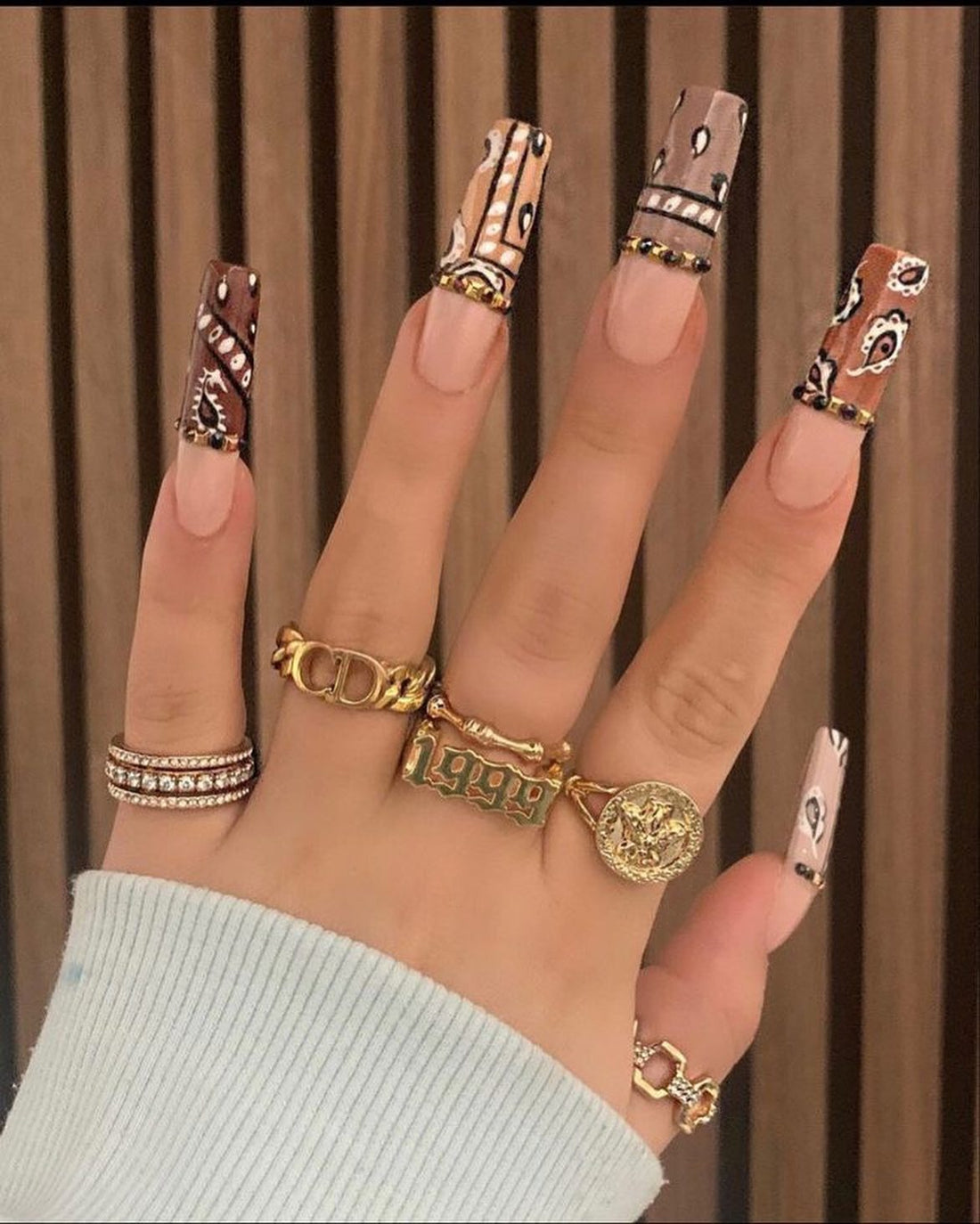 16 Bold 90s Nail Ideas for Instant Retro Vibes
