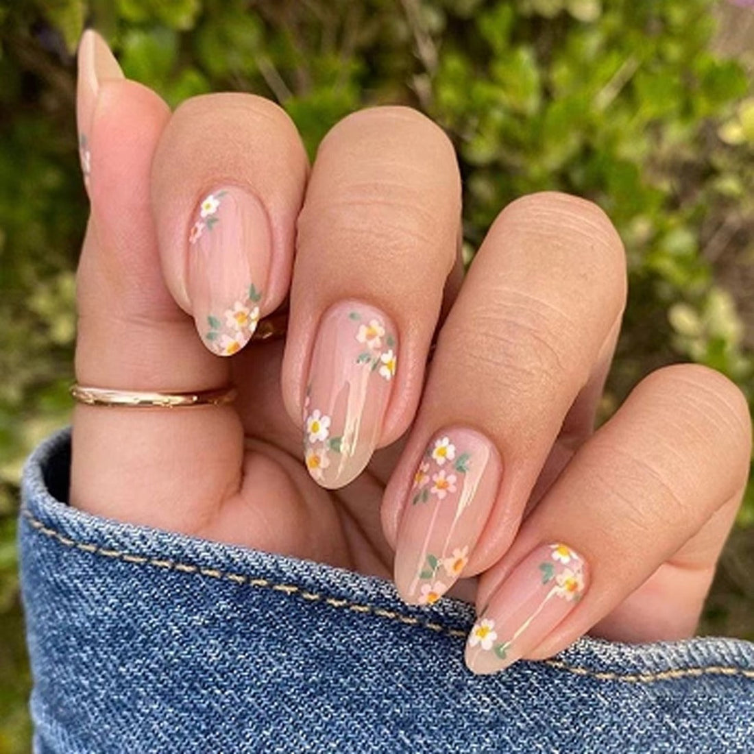 17 Stylish Spring Almond Nail Ideas