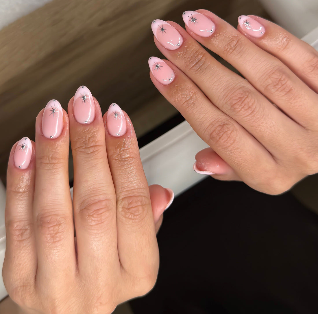 16 Classy Sparkly Nail Ideas for Any Season