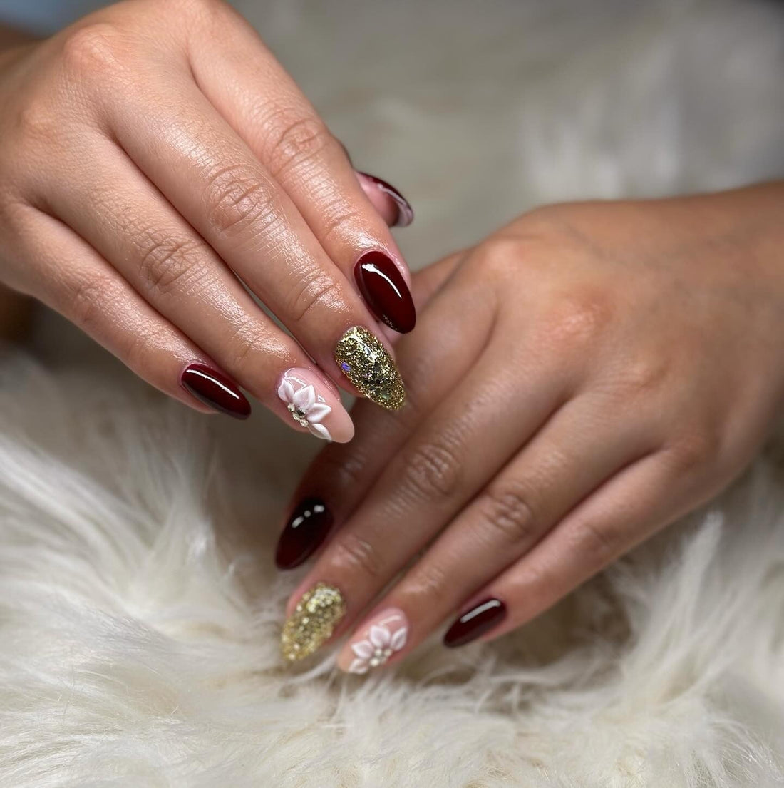 17 Elegant Burgundy And Gold Nail Ideas You'll Adore