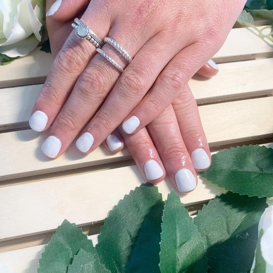 17 Short White Nail Ideas That Radiate Timeless Beauty