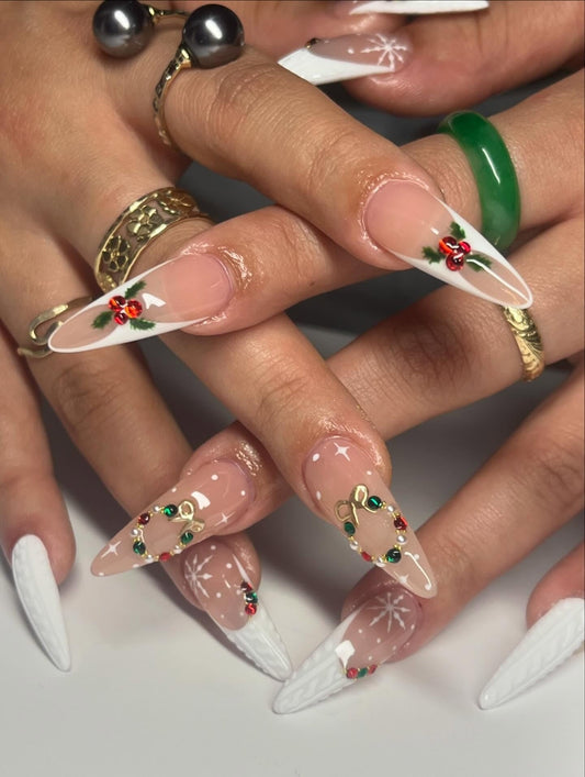16 Fresh White Christmas Nail Ideas for Holiday Style